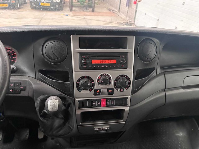 Iveco - daily - 35s14v 300 h1 - bedrijfswagen - afbeelding 27 van  29
