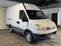 Iveco - daily - 35s14v 300 h2 l - van - afbeelding 12 van  16