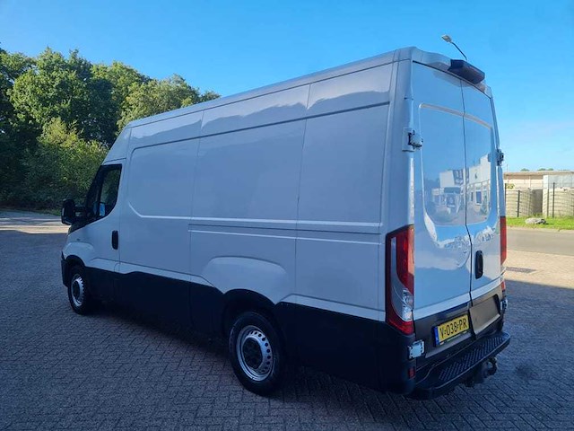 Iveco - daily - 35s15v 2.3 352 h2 l - v-038-pr - afbeelding 7 van  12
