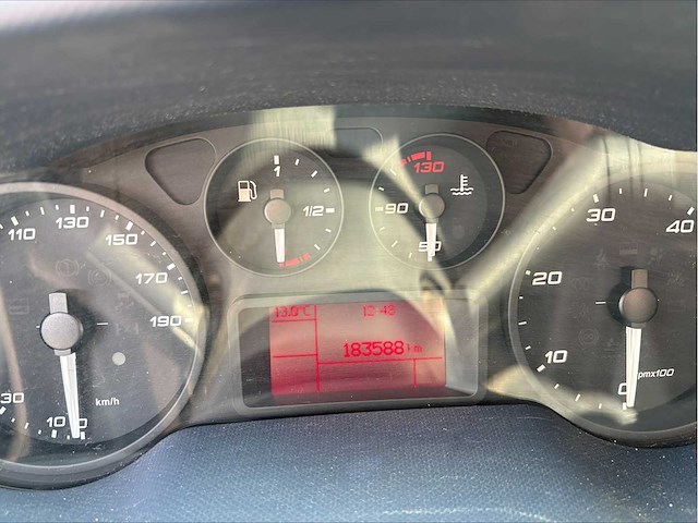 Iveco - daily - 35s16v 2.3 352 h3 l - v-731-zg - afbeelding 3 van  13