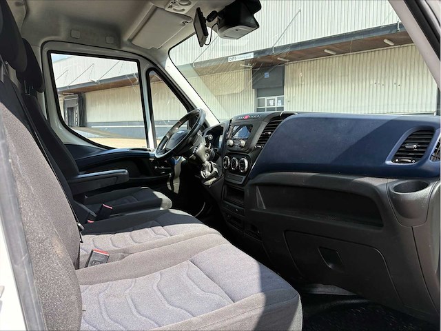 Iveco - daily - 35s16v 2.3 352 h3 l - v-731-zg - afbeelding 4 van  13