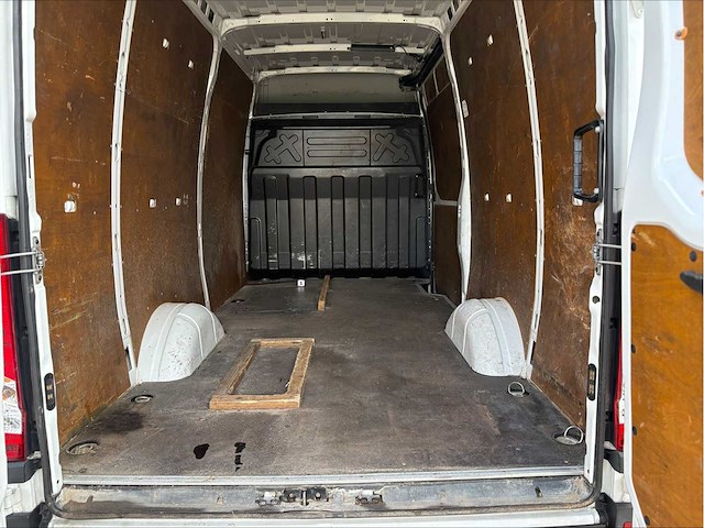 Iveco - daily - 35s16v 2.3 352 h3 l - v-731-zg - afbeelding 5 van  13