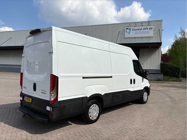 Iveco - daily - 35s16v 2.3 352 h3 l - v-731-zg - afbeelding 8 van  13