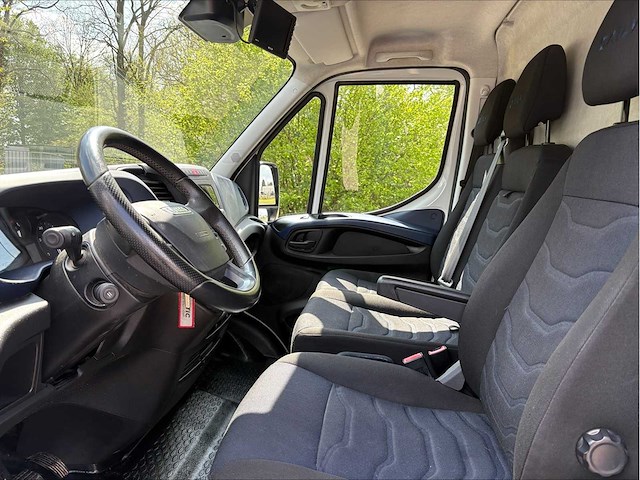 Iveco - daily - 35s16v 2.3 352 h3 l - v-731-zg - afbeelding 12 van  13