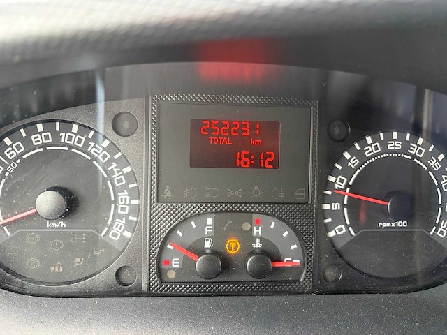 Iveco - daily - 40c15 345 - 5-vfd-26 - afbeelding 2 van  17