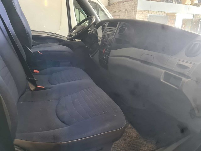 Iveco - daily - 40c15 345 - 5-vfd-26 - afbeelding 15 van  17