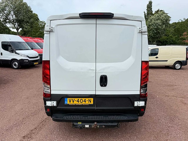 Iveco - daily 35s17v 3.0 352 l2h1 - van - afbeelding 16 van  18
