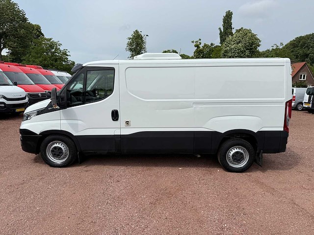 Iveco - daily 35s17v 3.0 352 l2h1 - van - afbeelding 17 van  18