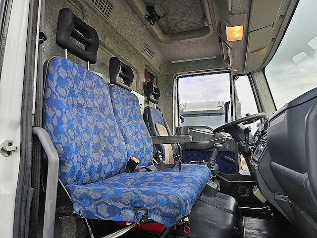 Iveco - eurocargo 120e24 - vrachtwagen - afbeelding 16 van  16