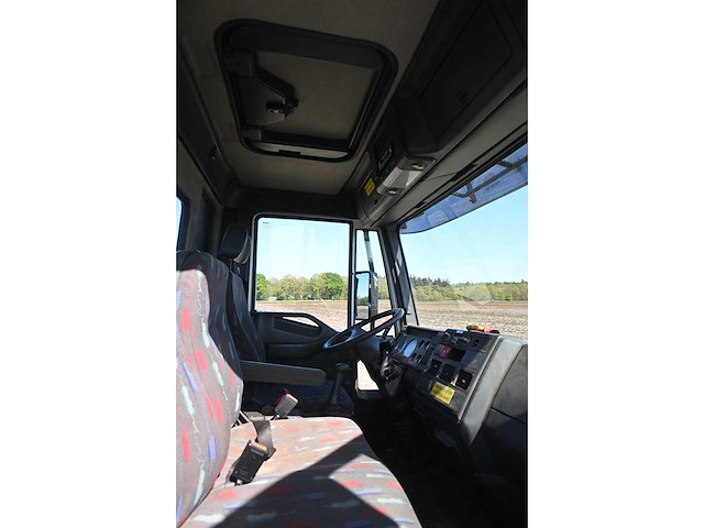 Iveco - eurocargo tector 80e/75 - trekker - afbeelding 16 van  26