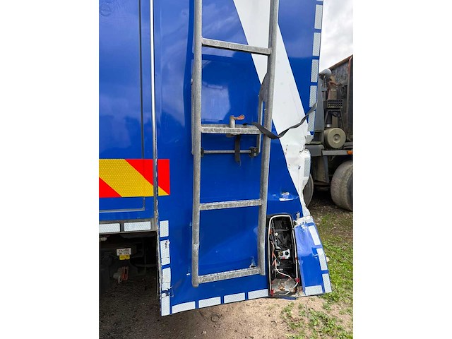 Iveco - ff135e 4x4 - vrachtwagen - afbeelding 15 van  25