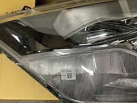 Iveco - koplamp - afbeelding 2 van  4