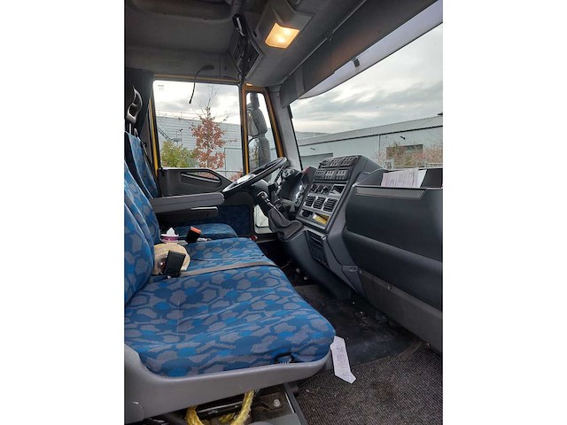 Iveco - ml 120e22/p tijhof autotransporter - truck - 2007 - afbeelding 2 van  17