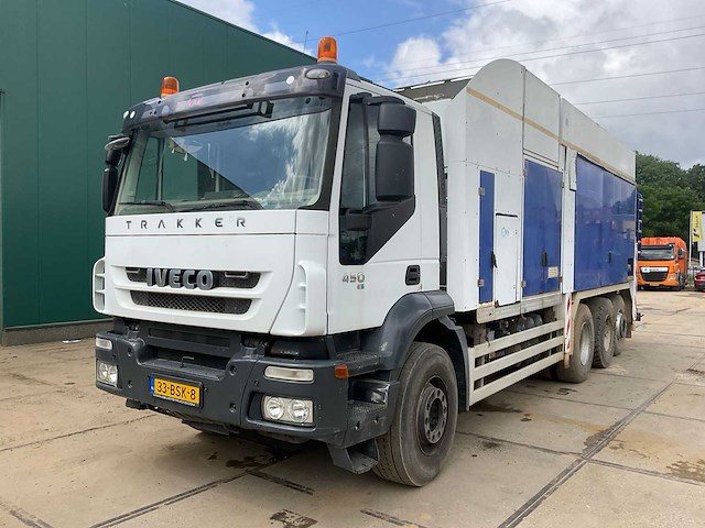 Iveco - trakker 450 e5 - truck - 2010 - afbeelding 1 van  47