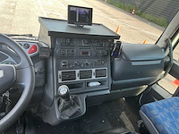 Iveco - vrachtwagen voor paardentransport - afbeelding 2 van  35