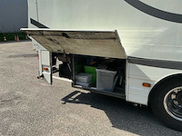 Iveco - vrachtwagen voor paardentransport - afbeelding 25 van  35