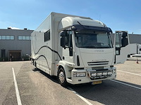Iveco - vrachtwagen voor paardentransport - afbeelding 28 van  35