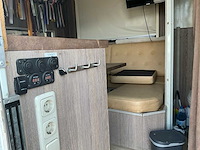 Iveco - vrachtwagen voor paardentransport - afbeelding 7 van  22