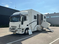 Iveco - vrachtwagen voor paardentransport - afbeelding 10 van  22