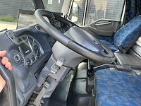 Iveco - vrachtwagen voor paardentransport - afbeelding 20 van  22