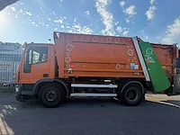 Iveco - vuilniswagen - vrachtwagen - afbeelding 2 van  11