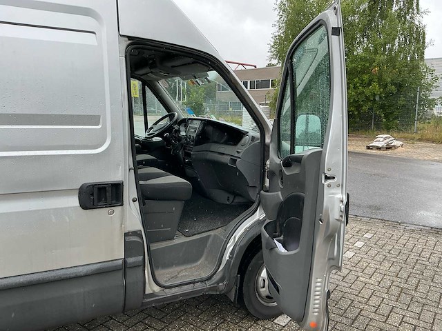 Iveco 40c17 bedrijfswagen - afbeelding 16 van  21