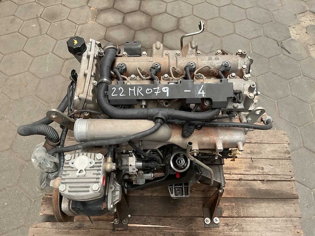 Iveco 504166567 dieselmotor - afbeelding 2 van  11