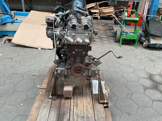 Iveco 504166567 dieselmotor - afbeelding 5 van  11