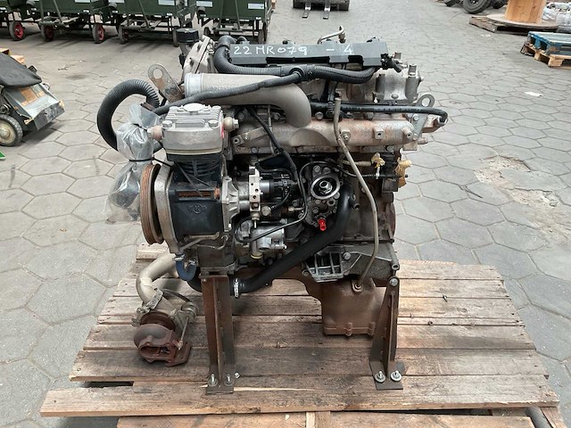 Iveco 504166567 dieselmotor - afbeelding 7 van  11