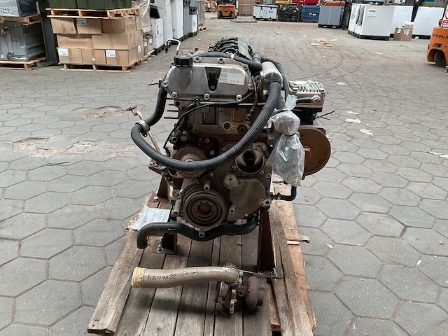 Iveco 504166567 dieselmotor - afbeelding 9 van  11