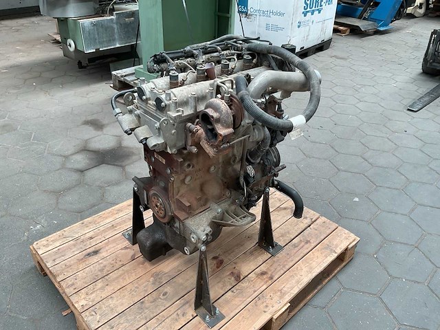 Iveco 504166567 dieselmotor - afbeelding 5 van  11