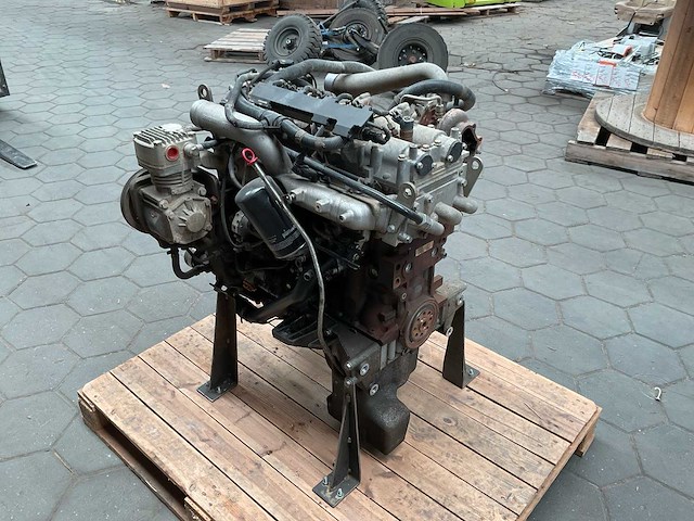 Iveco 504166567 dieselmotor - afbeelding 7 van  11