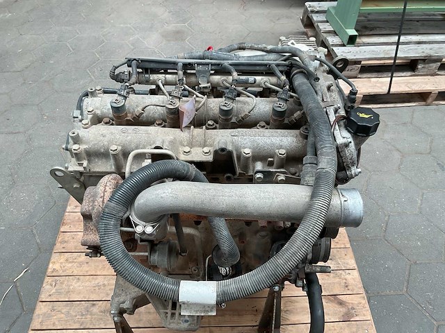 Iveco 504166567 dieselmotor - afbeelding 11 van  11
