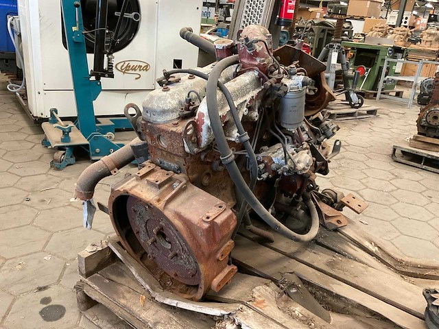 Iveco 8040sc dieselmotor - afbeelding 5 van  10