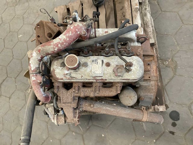 Iveco 8040sc dieselmotor - afbeelding 10 van  10