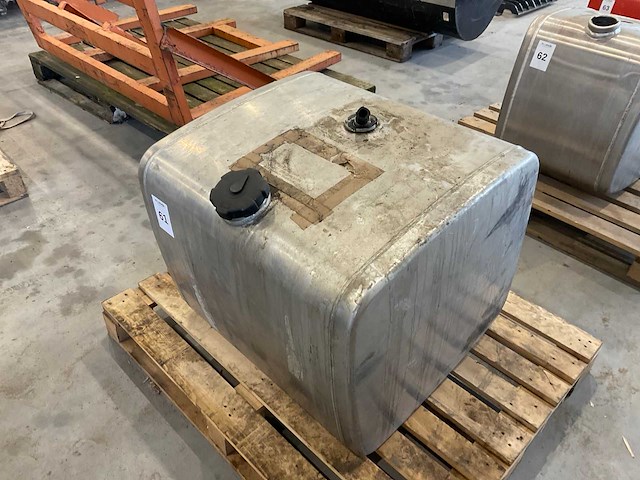 Iveco brandstoftank - afbeelding 3 van  3