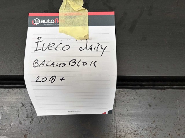 Iveco ca. 2018 tot 2021 front gewicht (bergingswagen) - afbeelding 3 van  5