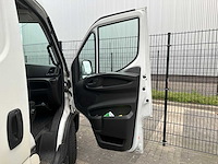 Iveco daily 35s11v 2.3 410 h3 106pk 2016 (origineel-nl) automaat, vt-330-s - afbeelding 22 van  37