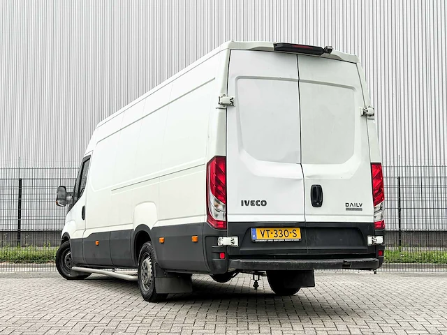 Iveco daily 35s11v 2.3 410 h3 106pk 2016 (origineel-nl) automaat, vt-330-s - afbeelding 37 van  37