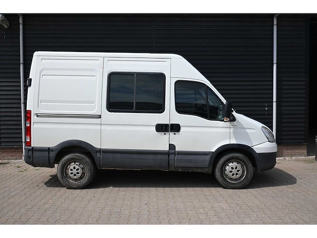 Iveco daily 35s11v 300 h2 l bedrijfswagen - afbeelding 17 van  20