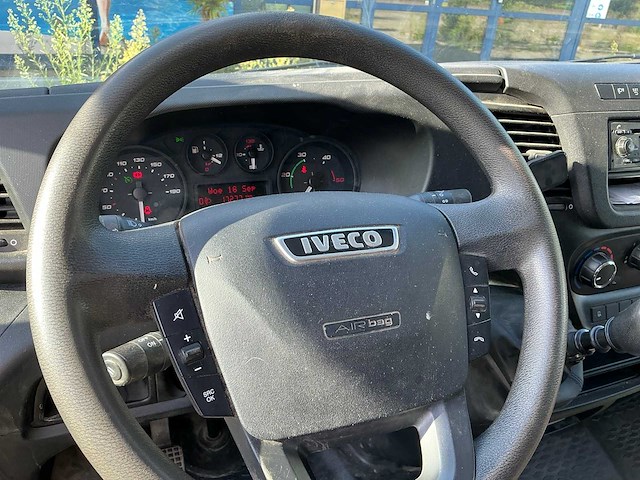 Iveco daily 35s13v 2.3 352 h3 l bedrijfswagen - afbeelding 10 van  19