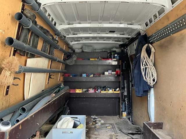Iveco daily 35s13v 2.3 352 h3 l bedrijfswagen - afbeelding 18 van  19