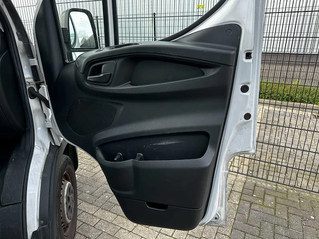 Iveco daily 35s13v 2.3 410 h3 126pk 2015 (3-persoons), v-418-xr - afbeelding 20 van  42