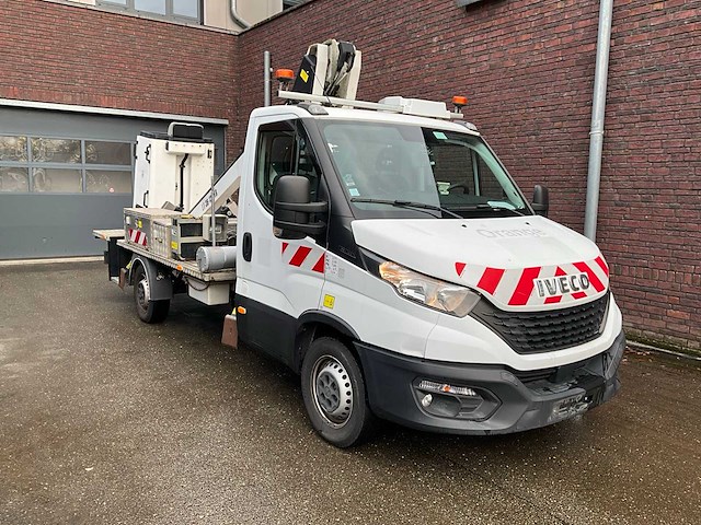 Iveco daily 35s14 hoogwerker - bedrijfswagen (schade) - afbeelding 12 van  18