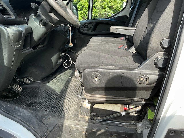 Iveco daily 35s15v 2.3 352 h2 l bedrijfswagen - afbeelding 8 van  20