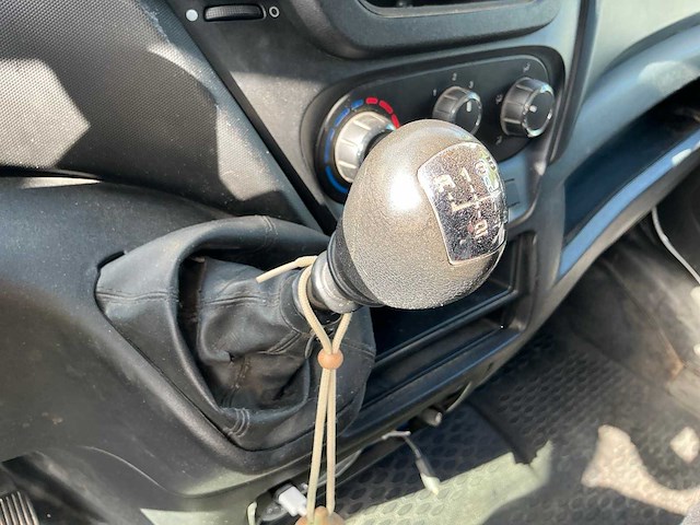 Iveco daily 35s15v 2.3 352 h2 l bedrijfswagen - afbeelding 11 van  20