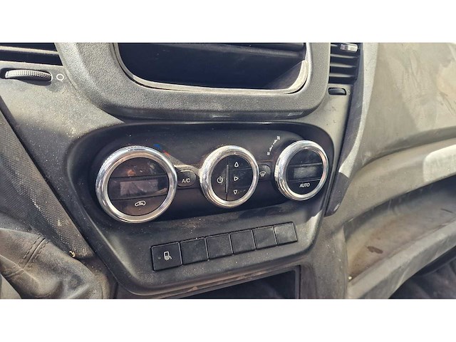 Iveco daily 35s16v 2.3 352 h2 | v-625-zd - afbeelding 18 van  25