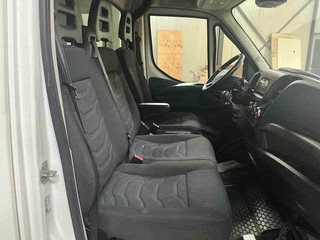 Iveco daily 35s18v 3.0 410 h3 bedrijfswagen - afbeelding 19 van  55