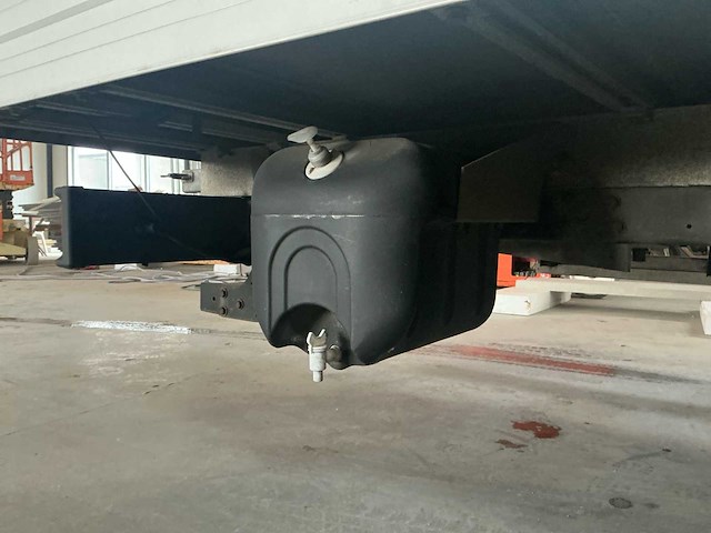 Iveco daily 35s18v 3.0 410 h3 bedrijfswagen - afbeelding 17 van  46