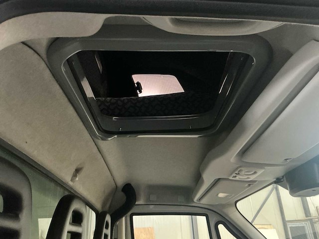 Iveco daily 35s18v 3.0 410 h3 bedrijfswagen - afbeelding 27 van  46